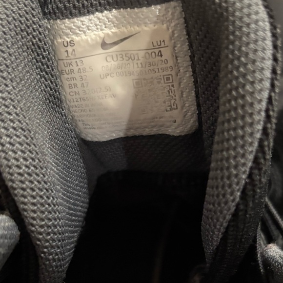 Men’s size 14 Nikes. - Picture 4 of 6